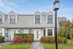 50 Hubbard Ln in Southampton, NY - Building Photo