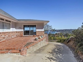 1703 Castellana Rd in San Diego, CA - Building Photo - Building Photo