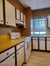 1058 Washington Ave in Albany, NY - Building Photo - Building Photo