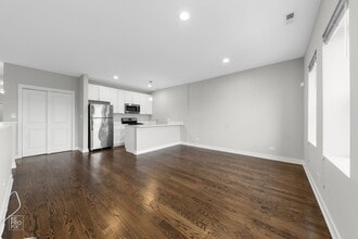 2431 W 24th St in Chicago, IL - Building Photo - Building Photo