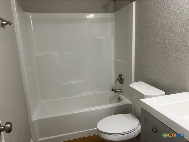 property at 661 W Austin St