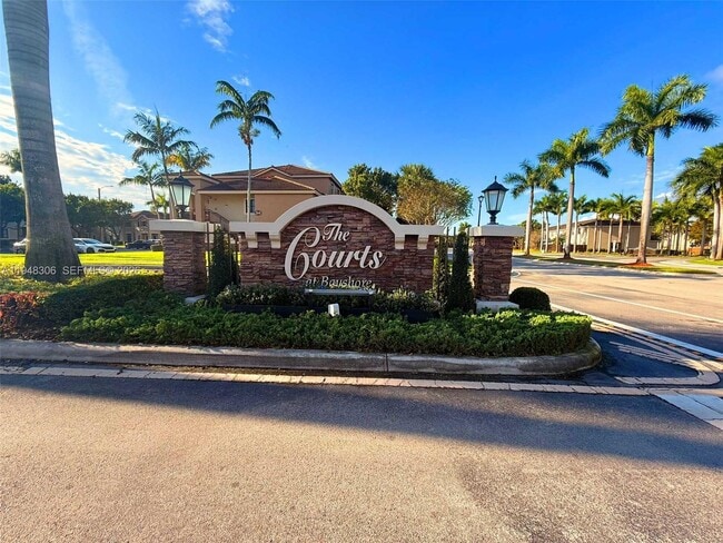 22301 SW 88th Pl in Cutler Bay, FL - Building Photo - Building Photo