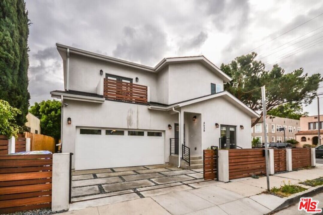 4538 Abbey Pl in Los Angeles, CA - Building Photo
