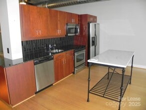 505 E 6th St in Charlotte, NC - Building Photo - Building Photo