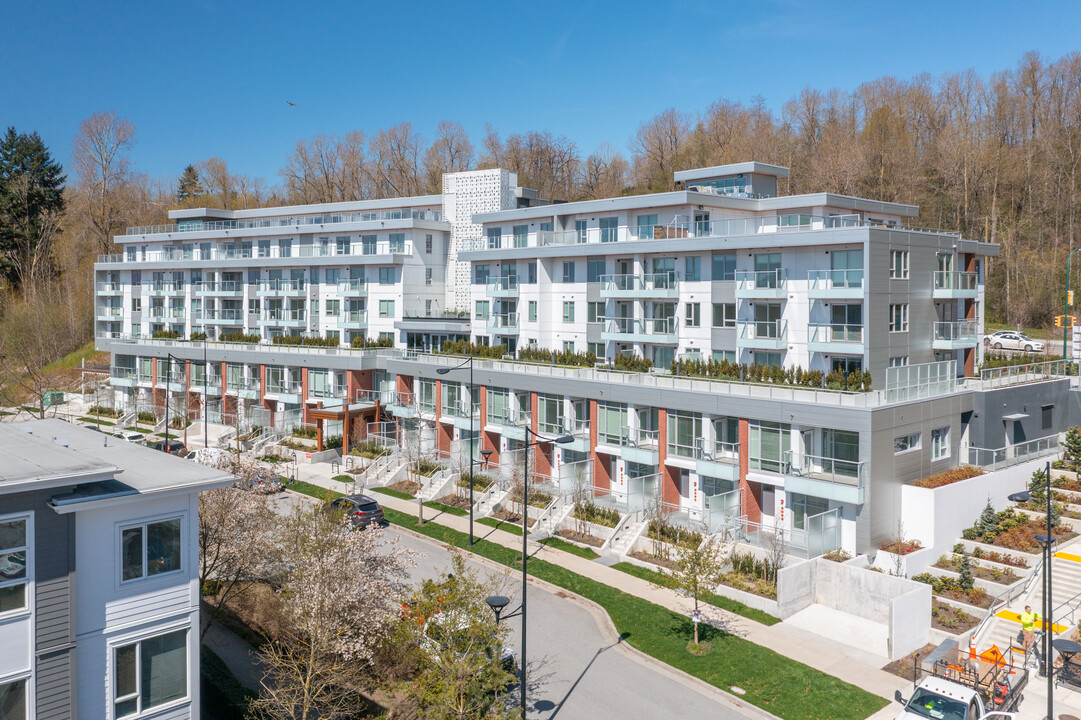 Fraserview Towers Co-op in Vancouver, BC - Building Photo