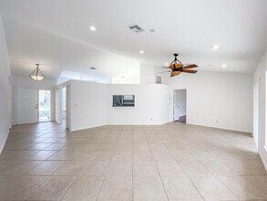 252 Moccasin Trail W in Jupiter, FL - Building Photo - Building Photo