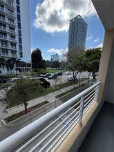 425 NE 30th St in Miami, FL - Building Photo - Building Photo