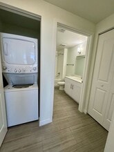 1776 Polk St in Hollywood, FL - Building Photo - Building Photo
