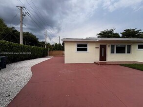 15631 SW 296th St in Homestead, FL - Building Photo - Building Photo