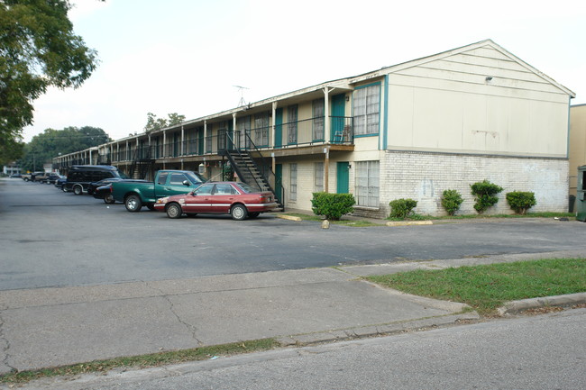 Pecan Villa Apartments in Houston, TX - Foto de edificio - Building Photo