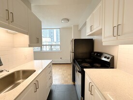 The Belvedere in Toronto, ON - Building Photo