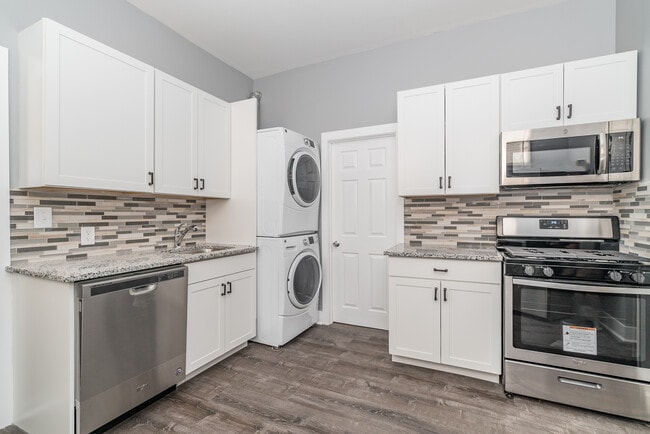 1806 N Richmond St, Unit 2F