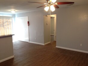 4904 Merritt Dr in Austin, TX - Building Photo - Building Photo