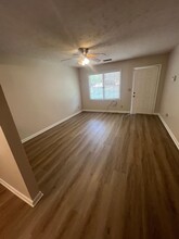 721-723 Jackson View Rd in Suwanee, GA - Foto de edificio - Building Photo