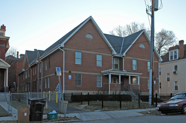 2634 Melrose Ave in Cincinnati, OH - Building Photo - Building Photo