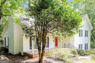 8601 Stone Creek Ct in Douglasville, GA - Building Photo - Building Photo