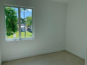 899 SW 10th St in Pompano Beach, FL - Building Photo - Building Photo