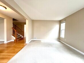 2835 Forest Creek Ln in Naperville, IL - Building Photo - Building Photo