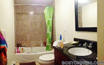 1426 Commonwealth Ave in Boston, MA - Building Photo - Building Photo