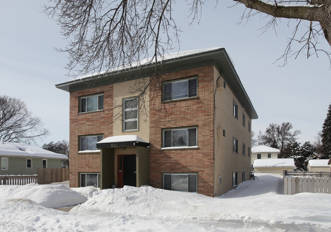 521 Logan Ave N in Minneapolis, MN - Building Photo - Building Photo