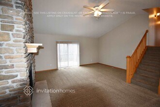 13747 214th Ave NW in Elk River, MN - Foto de edificio - Building Photo