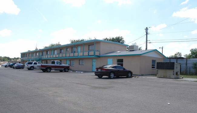 ParkLane Apartments in El Paso, TX - Foto de edificio - Building Photo