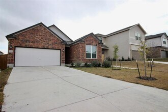 240 Robert Hightower Dr in Jarrell, TX - Building Photo - Building Photo