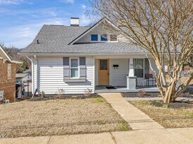 525 E Morelia Ave in Knoxville, TN - Building Photo