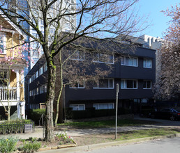 1057 Barclay St in Vancouver, BC - Building Photo - Building Photo