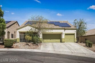 916 E Bob Barney Ct in North Las Vegas, NV - Building Photo - Building Photo