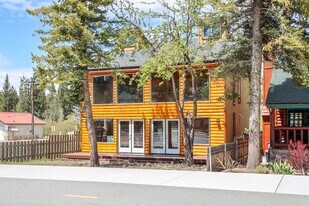 42638 Moonridge Rd in Big Bear Lake, CA - Building Photo