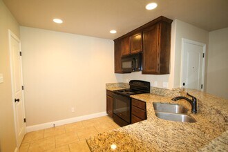 137 Sunburst Ct in Weatherford, TX - Foto de edificio - Building Photo