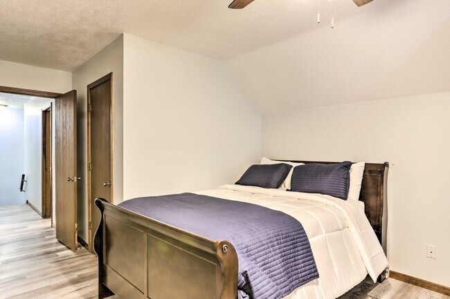 6834 Woodmeadow Dr in Toledo, OH - Building Photo - Building Photo