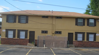 910 Wiley Ave Apartments