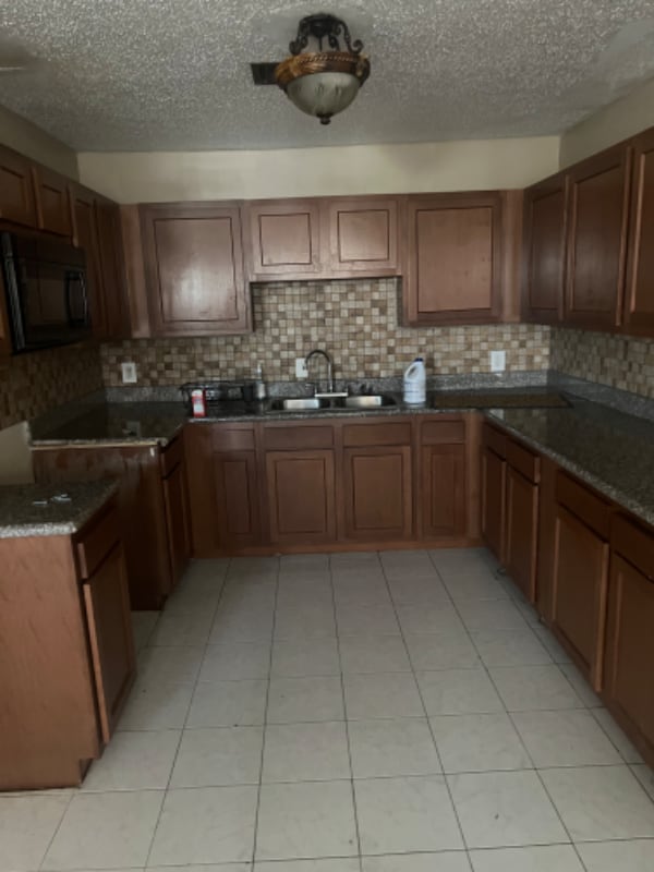 5540 Grand Bayou Dr in New Orleans, LA - Building Photo - Building Photo