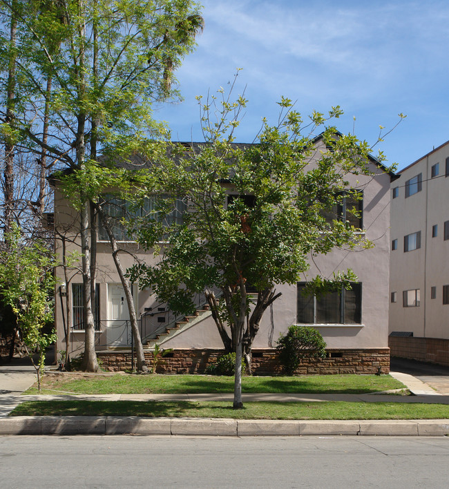 136 Michigan Ave in Pasadena, CA - Foto de edificio - Building Photo