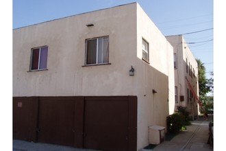 1409 Magnolia Ave in Long Beach, CA - Building Photo - Building Photo