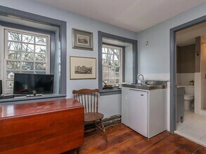 570 Mill Rd, Unit Harford Hall in Havertown, PA - Building Photo - Building Photo