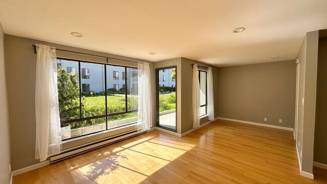 property at 6 Commodore Dr