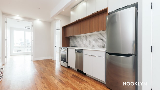 250 Lenox Rd in Brooklyn, NY - Building Photo - Building Photo