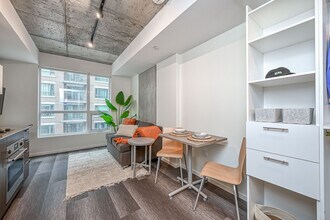 256 Rideau St in Ottawa, ON - Building Photo - Building Photo