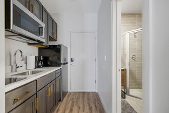 89 Cottage St in Middletown, NY - Foto de edificio - Building Photo