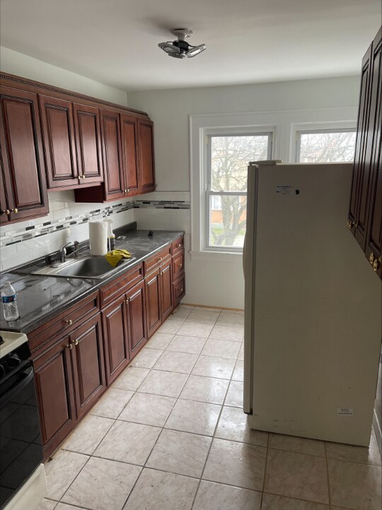 182-15 144th Ave-Unit -2nd floor in Queens, NY - Building Photo