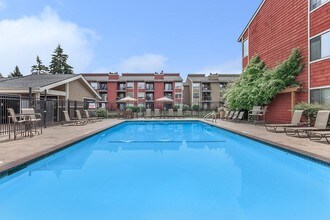 Waterbrook Loft and Apartments in Kent, WA - Foto de edificio - Building Photo