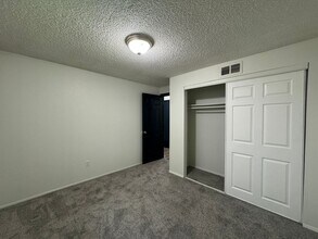 Treecrest 162nd in Portland, OR - Building Photo - Interior Photo