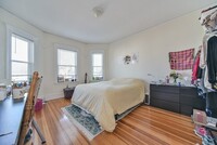 91 Wallingford Rd, Unit 1 in Boston, MA - Building Photo - Building Photo