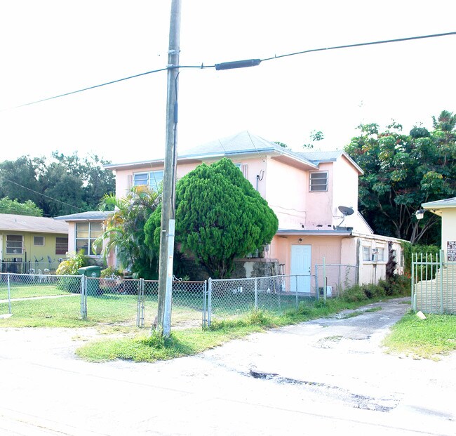 796 NE 85th St in Miami, FL - Building Photo - Building Photo