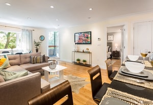 1402 Beacon St in Brookline, MA - Building Photo