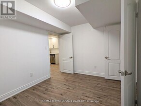 359 Emmett Landing in Milton, ON - Building Photo - Building Photo