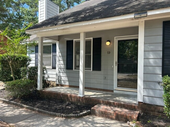 property at 19 Woodpond Ct